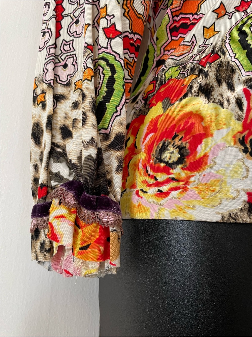 JUST CAVELLI Y2K Bold Floral Paisley Animal Print Long Sleeve Top - Picture 2 of 9
